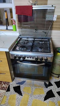 طباخ غاز • ٤ عيون • نظيف وشغال