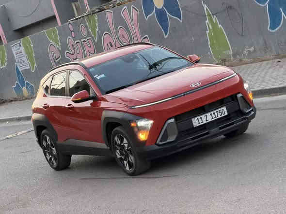 --
كونا الشكل الجديد 2024 لون برتقالي 
مرقم بغداد بأسمي تحويل نفس اليوم
السيارة كفالة عامة من الصبغ والتبديل فقط دعامية مبدله نفس اللون الايرباك راجع سستم - مواصفات sel  
( مواصفات فول عدا الفتحه )
داخل ابيض
🔷 بصمة وتشغيل عن بعد  + بوب بصمة
🔷شاشة كبيرة + دشبول متصل الكتروني
🔷كشن كهرباء   
🔷ويل كب  كروم 
🔷لد امامي نهار بك  لايت لد 
🔷 حساس اطارات مانع انزلاق + كروز سرعة
🔷 رادار امامي وخلفي وجانبي فول 
🔷 تحديد مسار قياده آلية + اشاير بالمري 
‏‎ 🔷 وتبريد قطعتين منفصل
🔷 شاشة تدعم ابل كار بلي وشاشه اعطال 
‏‎🔷 كاميرا دوارة
‏‎🔷 رادار امامي جانبي خلفي
وباقي الموصفات المعروفه للموديل
‏‎         سعرها  185    ورقه          
📌‏‎ بغداد المنصور 
 ***********   
واتساب متوفر
