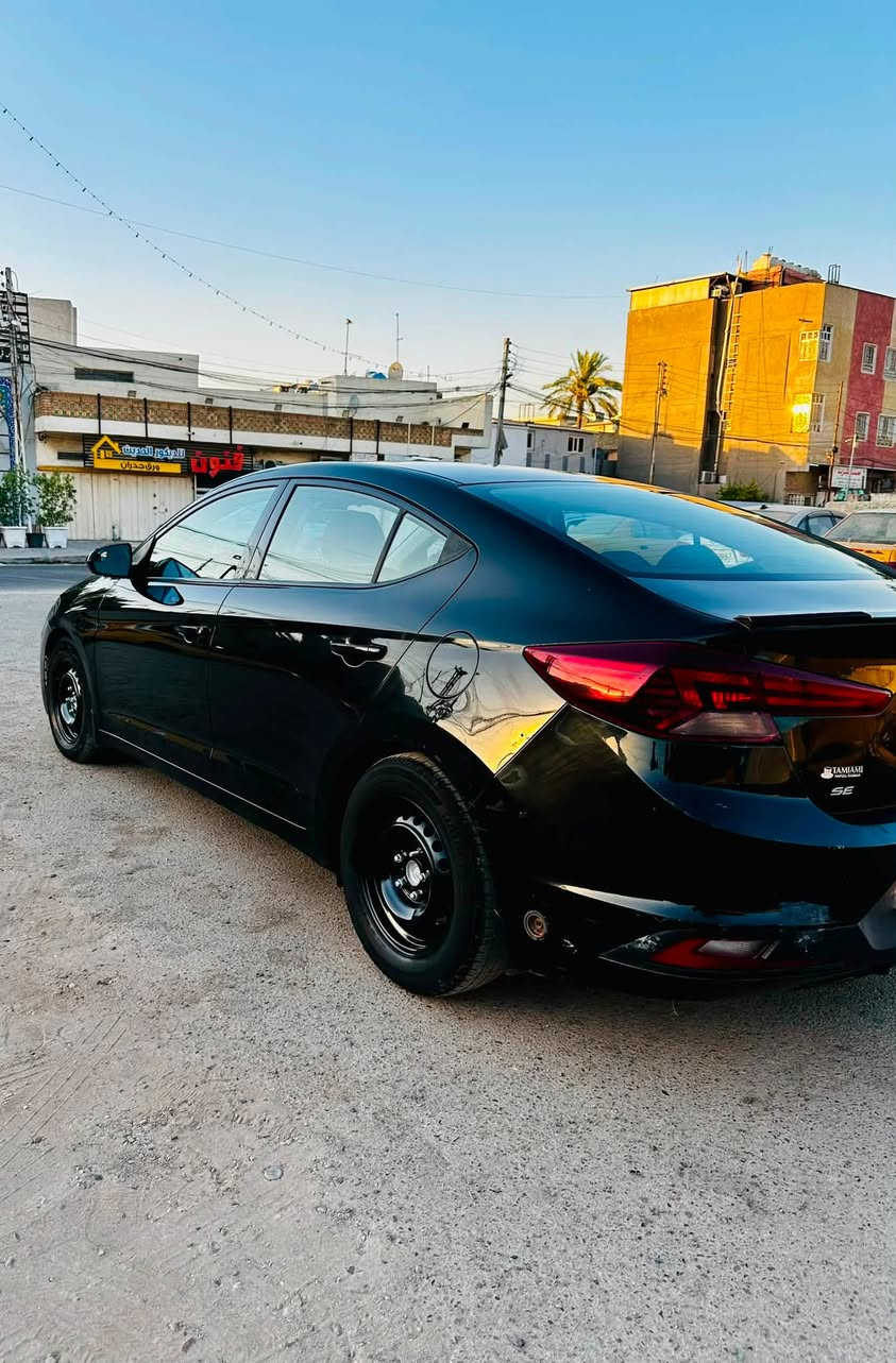 سيارة لنترا 2020
سيارة غاز وبانزين والسونار موجود بالصور 
ومدة صلاحية السنوية 2028 
والسيارة باسمي والتحويل ثاني يوم 
سعرها 105 وبيها مجال بسيط 
عنوان السيارة الشعب حي سومر 
للاستفسار الاتصال على الرقم التالي: 
***********
غير موجود على فيس بوك وانا مكلف بالنشر
