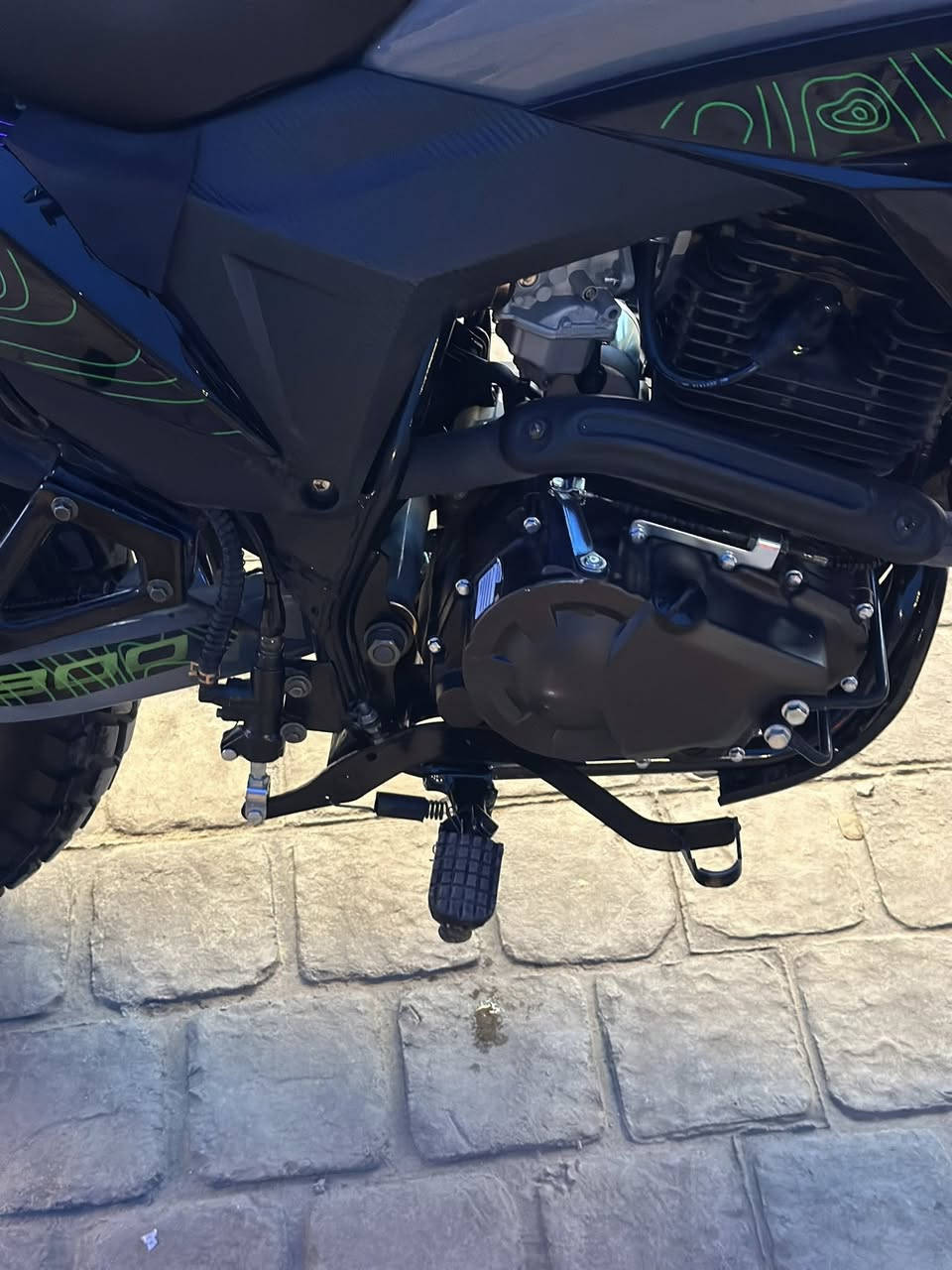 السلام عليكم
دايوان ادفنچر محرك 300 cc دراجة مكفولة برغي ما مبدل بيهه كلشي وكالة ماشية3.700

رقم وسنوية اربيل بأسم شركة تحويلة ثاني يوم

السعر 3.500 وبيهه مجال

***********
