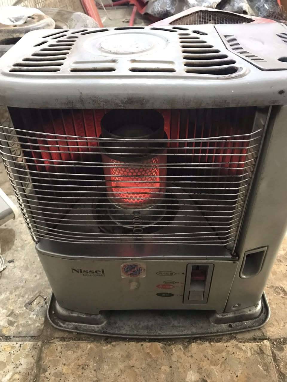 غسالة سامسونك فول اوتماتيك 11 كيلو 
مكنسة هيتاشي ياباني الاصلي 21 لتر
صوبة بالة اصلي الغراض كلهن ع الفحص متاخذهن اذا بيهن خلل مكاني بغداد العبيدي ***********
