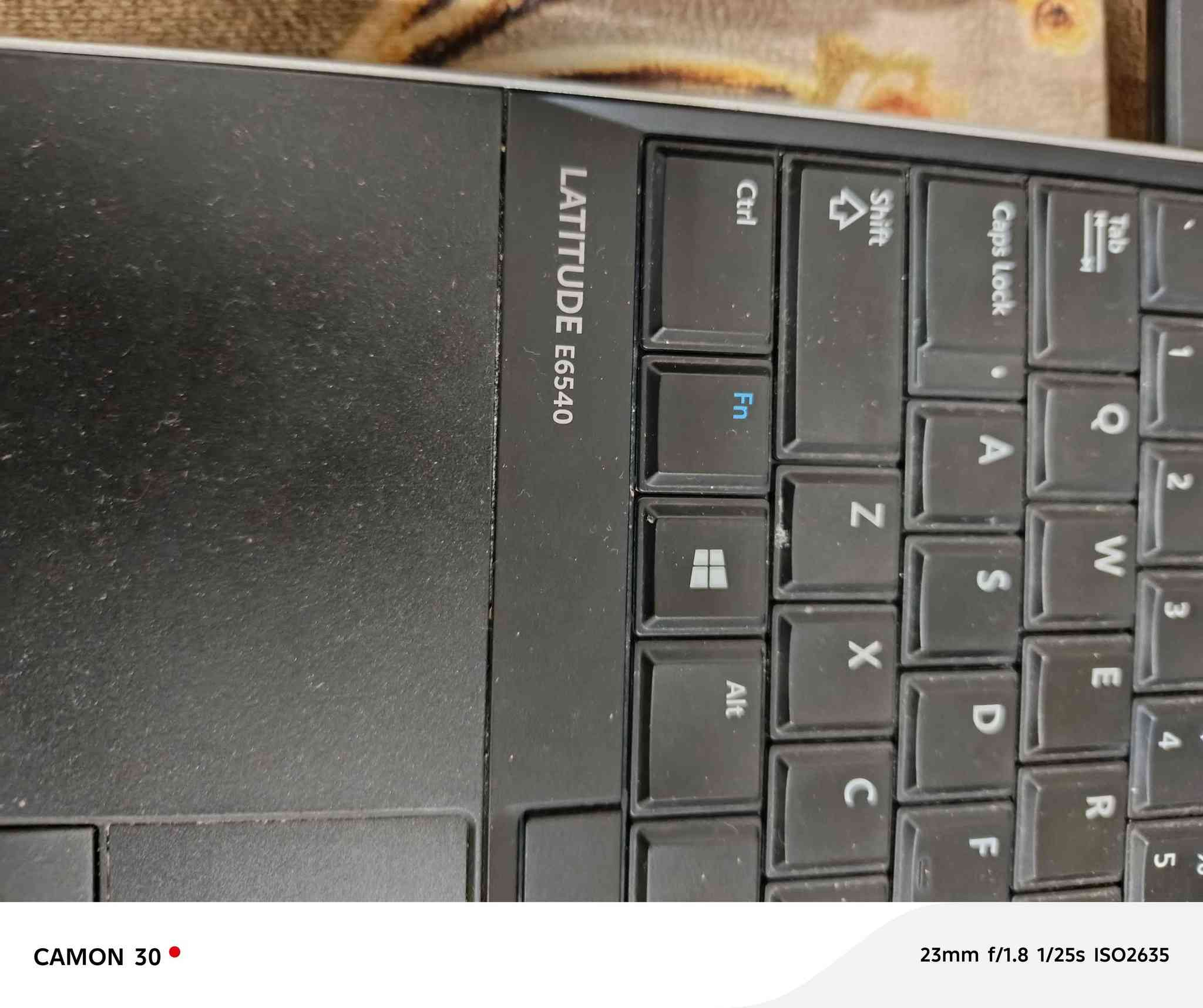 لاب توب ماركة ديل عدد٢ قطعة
 حجم ١٥.٦ سعر القطعة ١٥٠ الف
معالج كوراي ٥ جيل رابع
رام ٤ كيكا قابل للتطوير
هارد٢٥٠ كيكا قابل للتطوير
كارت شاشة انتل داخلي ٤٦٠٠
واي فاي بلوتوث كامرة كيبورد ضوئي سيدي روم بصمة كلشي شغال وع الفحص
((فقط الكفر مال هارد ماكو))
بطارية تطول ساعة مع شاحنة اصلية وجنطة هدية وندوز ١٠ مع كامل التعاريف والبرامج المكتبية 
متواجد واتساب //
***********
بغداد راشدية منطقة القدس 
يوجد توصيل للمناطق التالية ب٥ الف :
((حسينيةشعب تقاطع النداء باب المعظم علاوي ساحة عدن ساحة الموال)) الفارس, صلاح الدين
