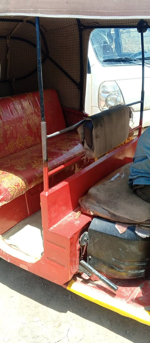 تكتك موديل 2018. رقم بغداد تحويل مباشر  عنواني بغداد الدوره محرك مجفت جديد  مصبوغ الجماليه  يعني تعمير جديد السعر   4500 ملاين ونص  ***********
