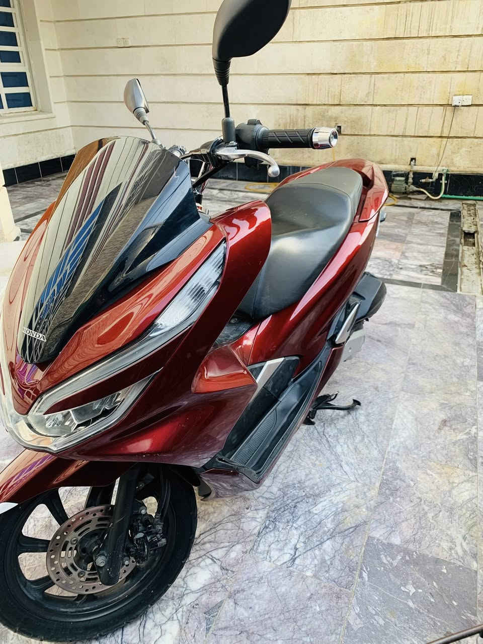 السلام عليكم للبيع pcx

الـجـيـل الـثـالـث 
كفاله عامةة 
كـوري بصمة وحدة 
ماشية 34
مكاني بغداد طالبية 
*********** اتصال 

وتساب ***********
