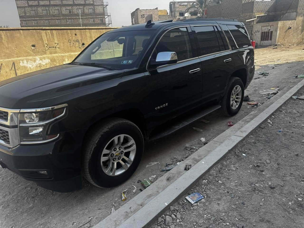 السلام عليكم تاهو Ltz فول مواصفات 2016رقم بغداد دولي سيارة جديدة معنى الكلمة كفاله ما عدا الچاملغ الأمامي صبغ بدون تبديل وبدون ايرباك فتحة السقف 
كشناة جلد ملكي تشغيل عن بعد تدفئه كشنات والستيرن رادار تحديد مسار الجنطه كهرباىي
السعر 345
بيها مجال بسيط للشراي 
***********
