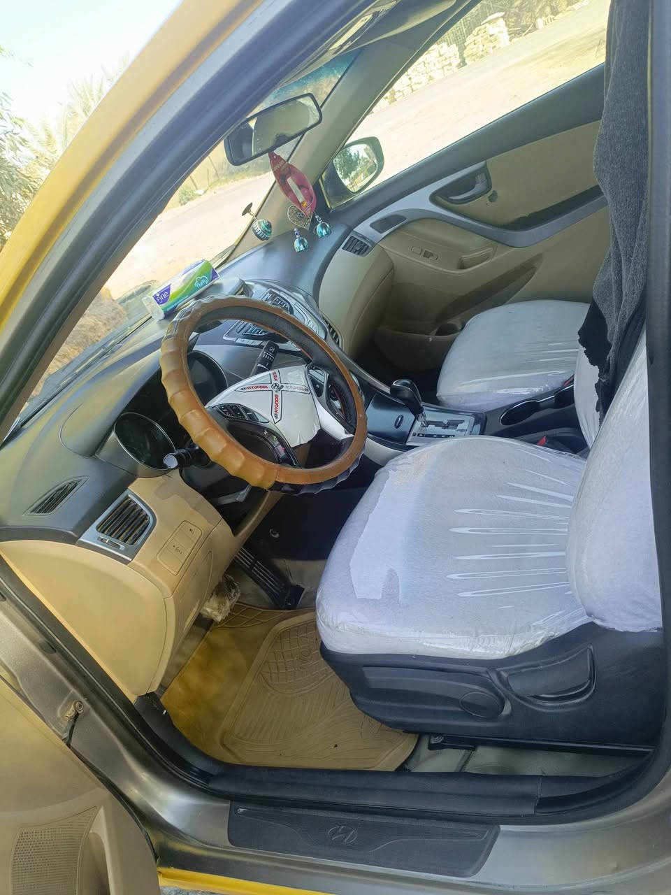 النترا 2011فول عده البصمه
امريكي حادثه باب سائق فقط ولباقي ليبل واحد 
كير مكينه تبريد حداديه كله جاهز وجديده بمعنى الكلمه 
السعر 93مجال قليل مكان السياره حله مركز المدينه
السياره شرط التحويل 
***********
