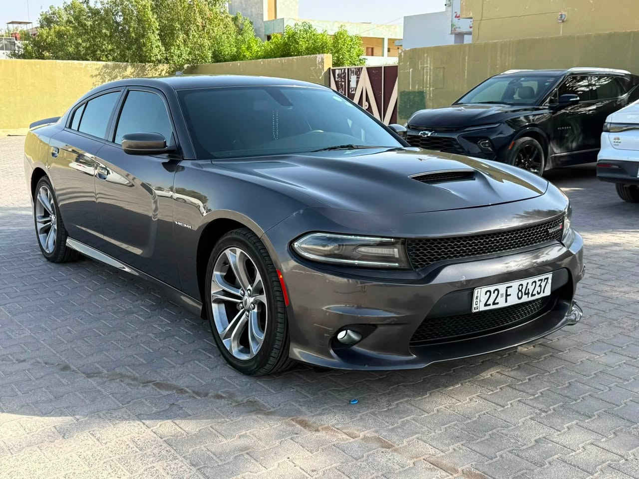 سلام عليكم للبيع جارجر 2021 ارتي سو بر تراك باك مكينه 5.700 لون نفطي كير مكينه كفاله تبريد ثلج حداديه وتخم تاير جديد مابيه كل نقص سياره
شواصي ولغود كفاله بدون ايرباك حادث سياره جانبي صفحه سايق بيه بيبان ثنين تبديل نفس لون وقطعتين صبغ فقط الباقي كفاله
رقم اربيل تحويل او وكاله بالخدمة
سياره كلش جديده بمعنى الكلمة 
سعر 197 بيه مجال مكاني نجف شارع روان ♥️
للاستفسار اتصل ع رقم 
***********
