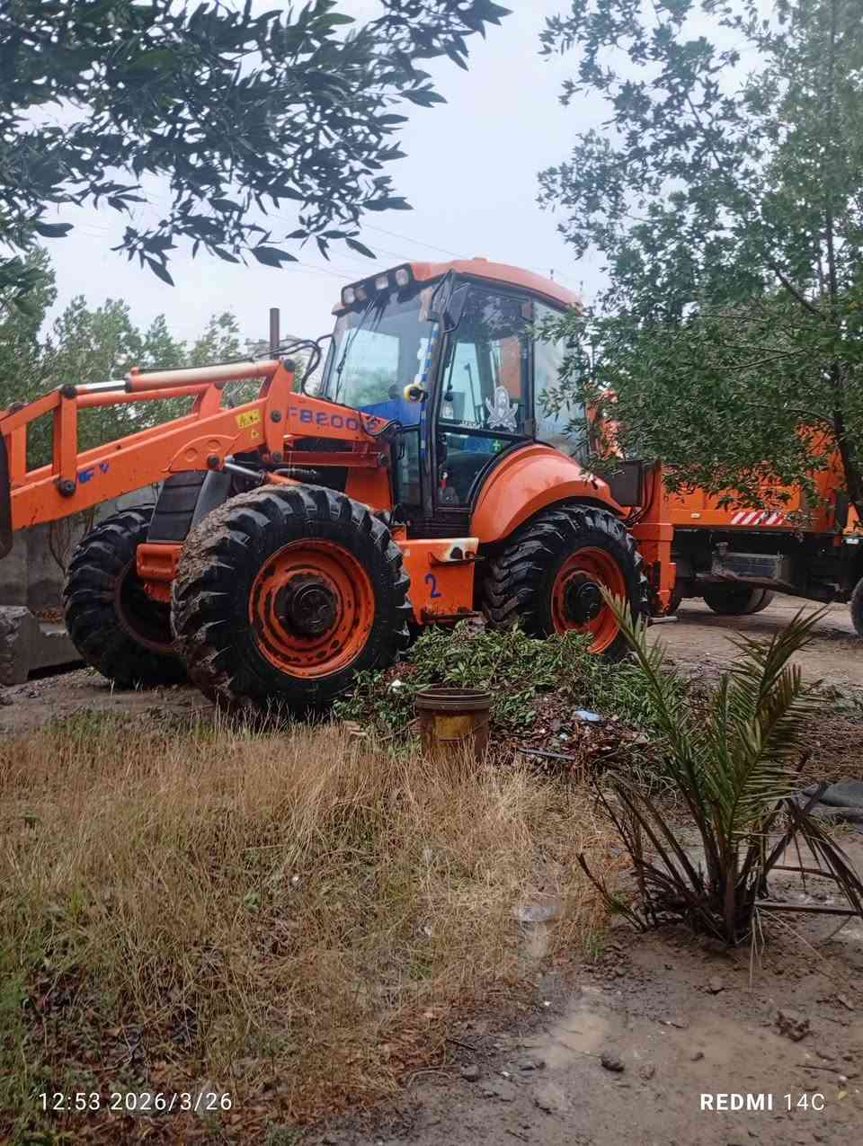 سلام عليكم حفاره فيات هيتاشي للبيع في ميسان رقم الماني موديل 2003 مكفوله من فطر صبغ بس المحرك كايم موبايل ***********سيد حيدر السعر 130ورقه
