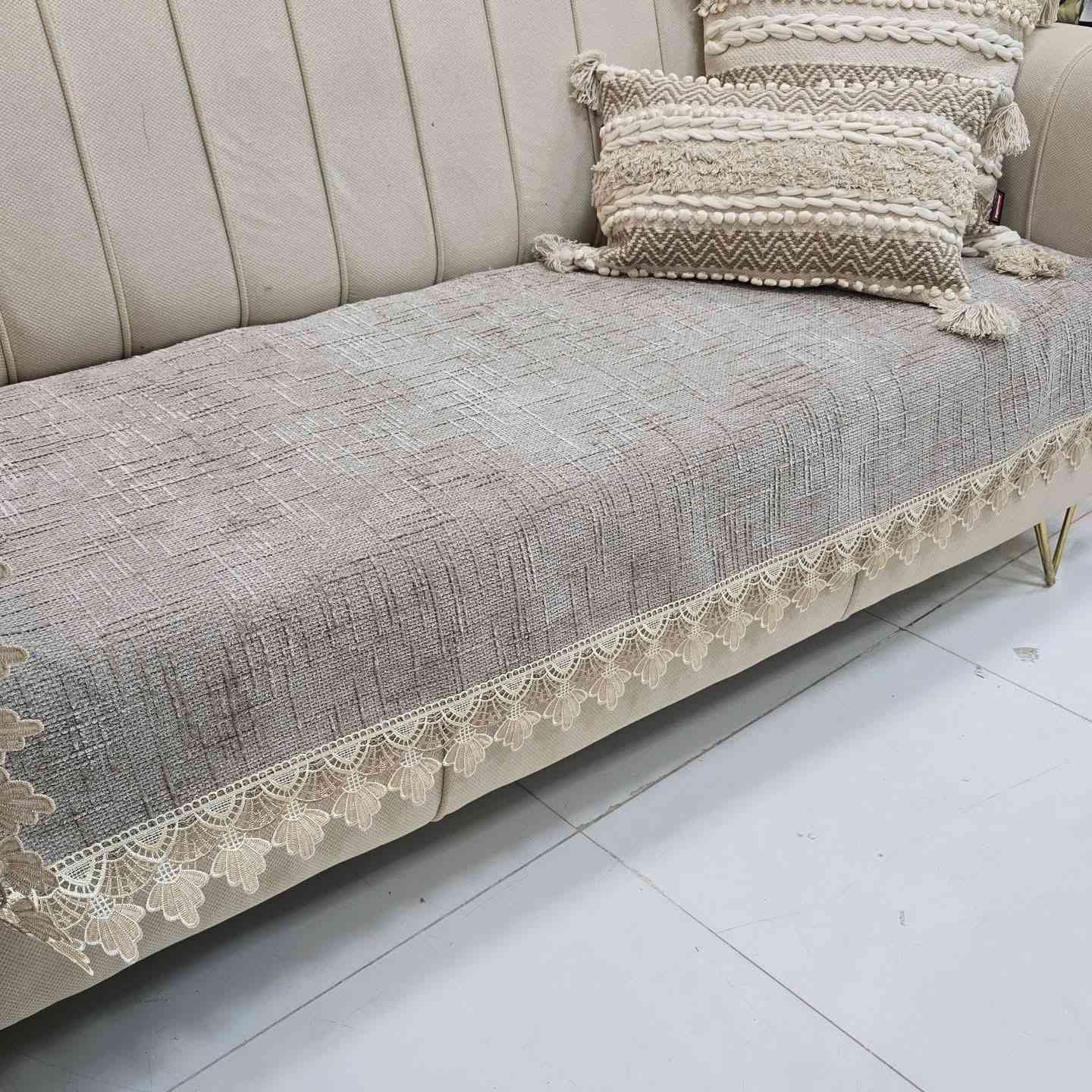 سعر المتر ....5 
مفرش تخم #بوهيمي #شانيل #حياكه 🔥🔥😍
للتخم  والديوان يباع امتار 
عرض المفرش 85 سم 
الضهر مبطنه مانع تزحلق مانع رطوبه 
حبيبات سليكون ابيض 
متوفر خدمه توصيل للكل المحافظات 5


**إذا كنت صاحب هذا الإعلان وتريد حذفه لأي سبب، رجاءا أرسل رسالة إلى الدعم الفني**