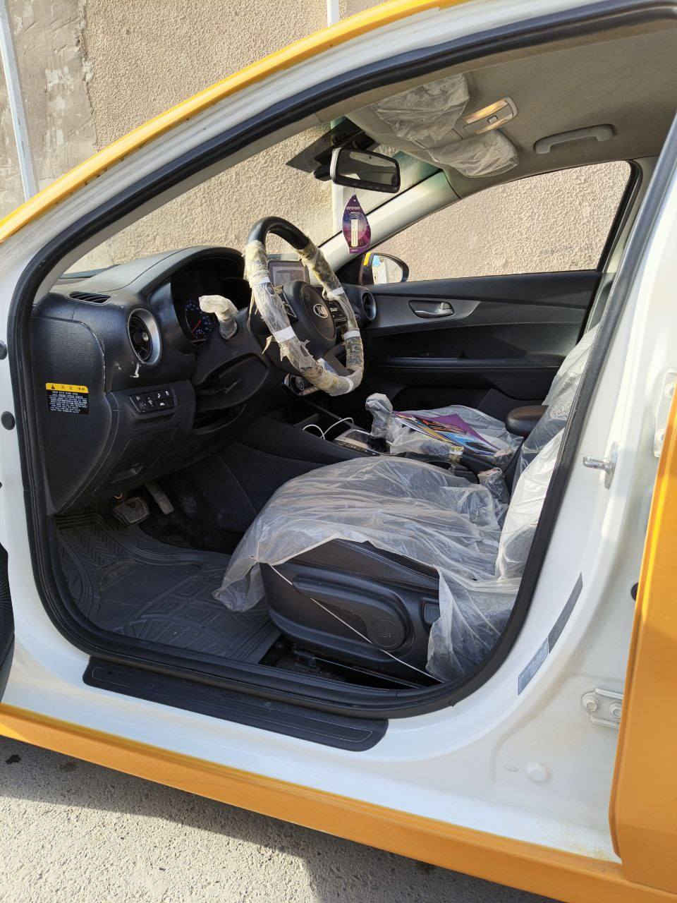 السلام عليكم
سيراتو خليجي 21
فول مواصفات عده لفتحه 

محرك 1600 
مكينه وكير  وصدر وتبريد كله جديد 
تخم تاير 
مواصفات سياره 
بصمه
تدفئه تبريد ب اكشن 
تدفئه ستيرن 
شاشه اندرويد تدعم كار بلي
كشنات جلد
اشاير ب لمري 
وبعد بيه هواي مواصفات 
سياره جاهزه ما نقصه شي
سونار مرفق ب لمنشور

مكاني بغداد 

السعر 112
***********

‏‪***********‬‏
