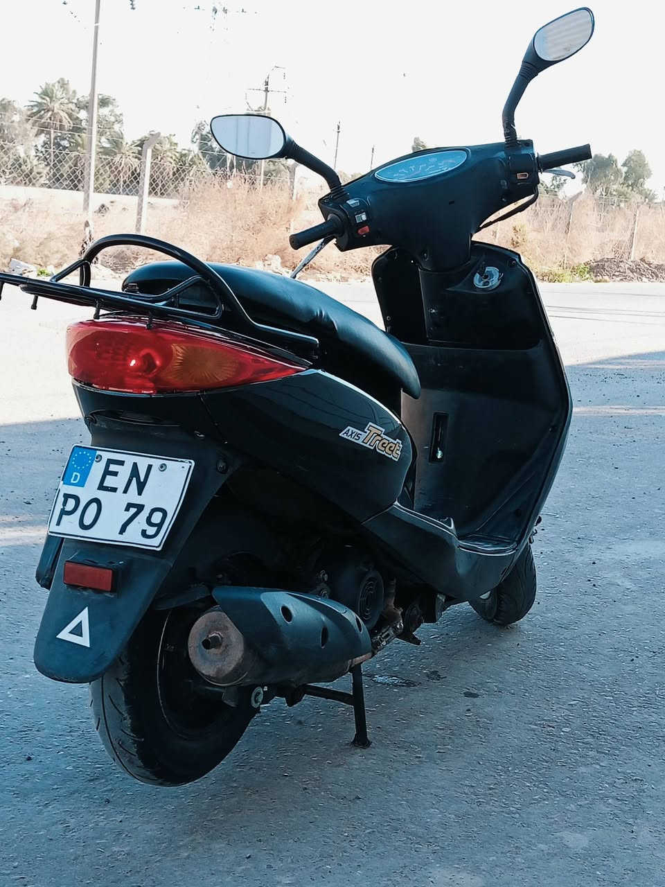 سلام عليكم لكزز ياباني خطين نوزل دراجه خير من الله ونضيفه مابيهه نقص كهربايات كلهه شغله سلف وهندر نكره دراجه كامله مكاني بغداد البياع السعر 550وبيهه مجال قليل حك الجيه لا اكثر *********** ممتواجد فيس
