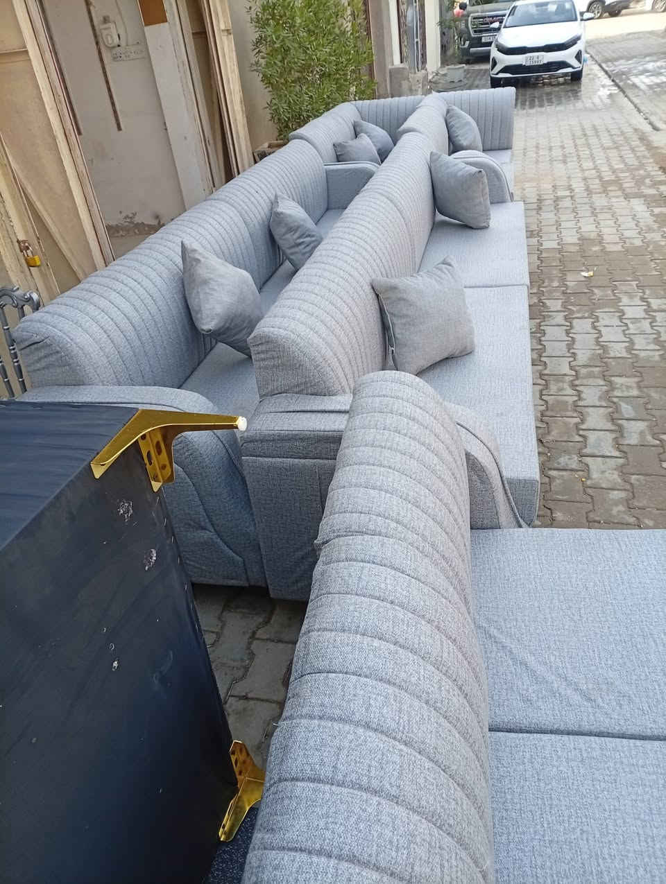 للبيع  ديوجديد شغل  فول 10مقاعد و20مقعد العنوان مقابيل البطاقه الوطنية الاتصال *********** انسب الا سعار بس يمي
