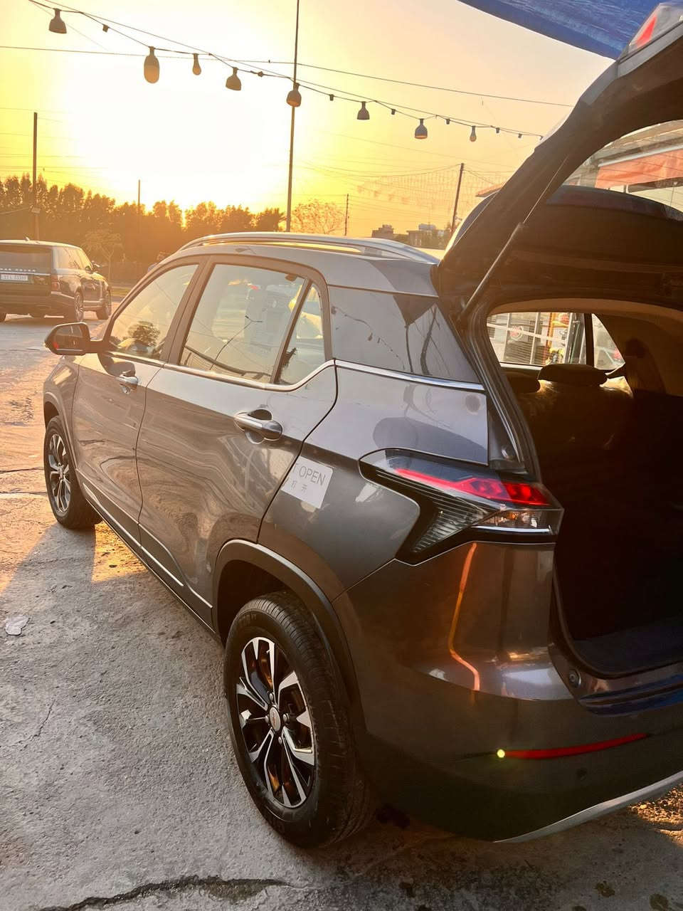 السلام عليكم
جروف شوفرليت للبيع موديل ٢٠٢٣ ماشية ١٣٠٠٠ رقم بغداد والسيارة جديده حسب الصور فقط طخه بالصندوق 
155$وبيه مجال بسيط


**إذا كنت صاحب هذا الإعلان وتريد حذفه لأي سبب، رجاءا أرسل رسالة إلى الدعم الفني**