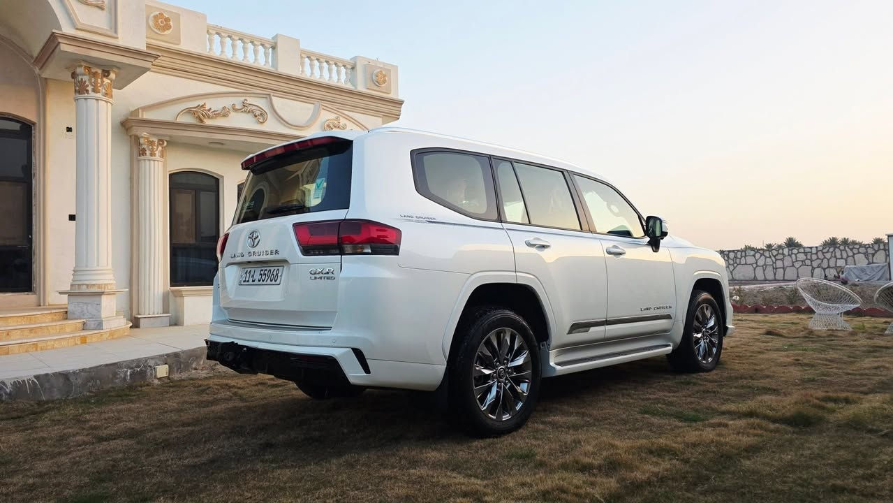 السلام عليكم Gxr_Lmited #وكالة_ساز
عداد المسافة : 2600km فقط " زيرو" 
لازالت بالضمان مع تبديلات الزيت المجانية..
#رقم بغداد _ دولي بأسمي شخصياً
#للمراوس 
المكان بغداد _ الدورة 
هاتف : ***********
