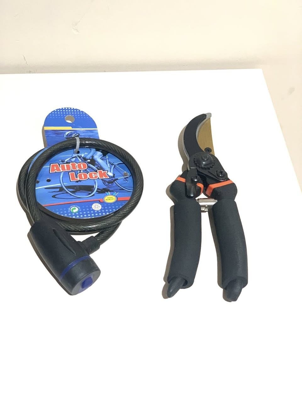 السلام عليكم عندي غراض تصفيه جوه السوك واليريد اسعار تفضلوً خاص وتدللون وعندي بعد غراض وشلعات موجودات بالخاص

@إشارة


**إذا كنت صاحب هذا الإعلان وتريد حذفه لأي سبب، رجاءا أرسل رسالة إلى الدعم الفني**