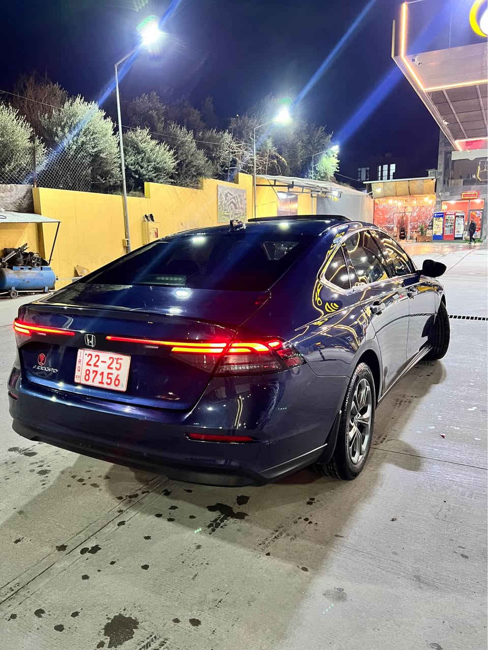 هوندا اكورد 2023ياباني الاصيل
• مكينة ١٥ تربو 
• كير اوتوماتيك 
• شاشة كبيرة
•فتحه
• كاميرا خلفية 3 انظمة
• كرسي كهرباء  لون اسود كوشن هيتر
• رادار امامي
• مانع تصادم
• محدد مسار 
• تصحيح مسار
• شفتات بالستيرن
• مثبت سرعة
• مانع انزلاق
• دخول ذكي 
• إنارة ترحيبية
• هندبريك كهرباء
•لايت عدسات زينون
• نظام اوتو لايت Auto
• لايت العالي زنون 
• حساسات مطر 
• حساسات دخول الإنفاق
• حساسات ضغط هواء الإطارات
• أوامر صوتية
• 3 أنظمة قيادة (eco, ev, sport)
• بلوتوث
• مدخل USB + AUX
ماشيه 80 الف مايل
السيارة بي بابين مع جملوغ صبخ  
المكان دهوك
السعر  150$ ورقة
للاستفسار 
*********** دهوك, العراق
