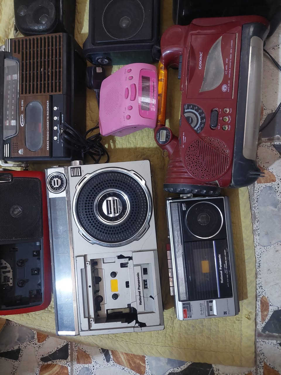 للبيع اجهزه شلع بيهن يشتغلن وبيهن عاطلات  ١٧ قطعه اليريدهن على الخاص او على الرقم ***********  مكاني كربلاء
