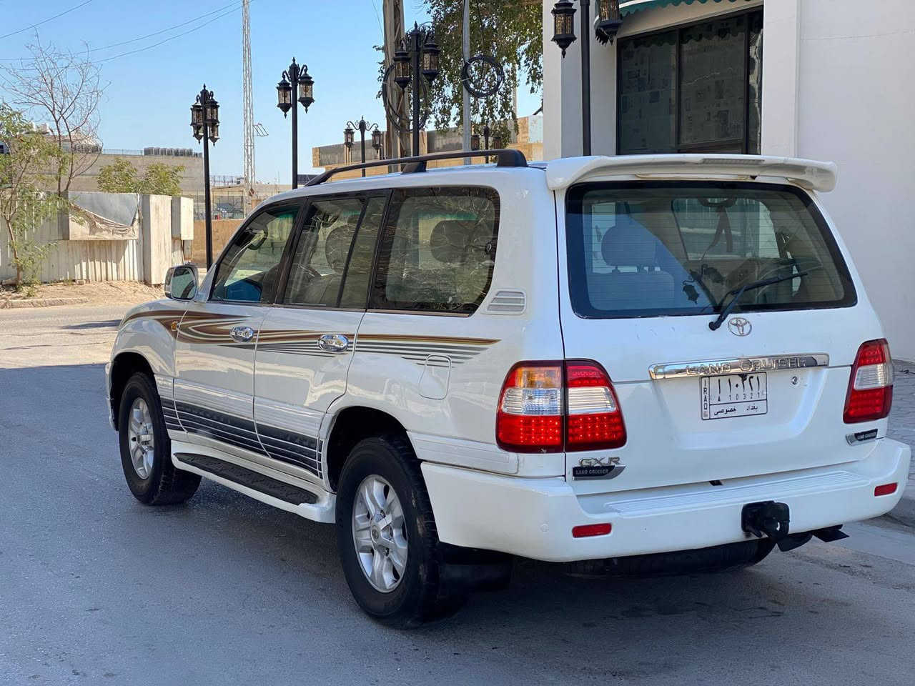 لاندكروز مديل 2006خليجي مكفوله من الضربه بيه رشات صبغ  لجماليه مكفوله من التجيه او انقلاب سياره جديده وجاهزه حداديه محرك وكير مكفولات محرك 6سلندر حجم 4000فول مواصفات شاشه فتحه كامره 7راكب 3قطع تبريد ثلاجه فورويل دبل تانكي  تبريد ثلج ❄️ رقم بغداد السعر 138للأستفسار ***********مكان كربلاء
