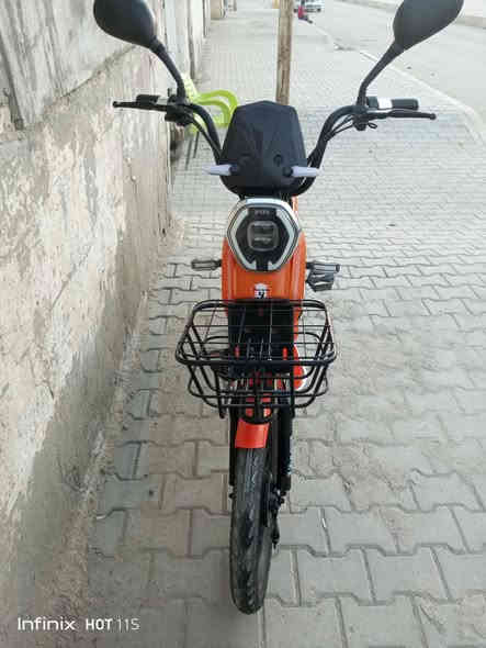 دراجة شحن نضيفه للبيع حجم 20موديل 25 بطاريات نص عمر وبصمه وشاحنه وتشغيل عن بعد وحساس وجهاز انذار سرقه كامله الاتصال على الرقم ***********مسيب السعر 225وبيها مجال
