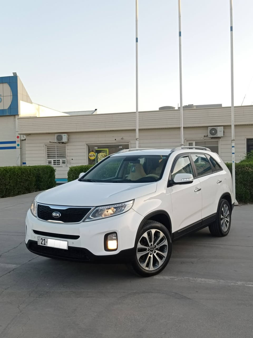KIA SORENTO 2014
بِسْمِ اللهِ الرَّحْمَنِ الرَّحِيْم
عربي / کوردی 
عربي 
كيا سورنتو موديل ٢٠١٤ خليجي شركة البخيت كلين بدون صبغ سونار مرفق ماشي ( ١٢٠ ) ألف كم كير والمحرك بشرط رقم سليمانية جديد حتى ( ٢٠٢٨ ) فول مواصفات ماعدى فتحة سيارة جاهزة و بدون نقص .
المحرك : ٤سلندر - دوش - ٢٤٠٠ 
مواصفات 
١-بصمة
٢-لايت ليد
٣-حاسة امامي 
٤-كاميرا 
٥-شاشة لمس 
٦-تحكم استيرن 
٧-تحديد سرعة
٨-٣قطع تبريد 
٩-مراية شفط
١٠-٧راكب 
١١-كشن كهرباء 
١٢-بصمة ابواب 
١٣-داخل فورميكا 
١٤-أشاير بل مري
١٥-حاسة خلفي
١٦-وياله حجم ١٩
١٧-يدة نيكل 
١٨-بلاجكتور
١٩-تحكم لايت
٢٠-مود eco
٢١-بردة 
٢٢-داخل ليد
٢٣-دوسة ليد
٢٤-بگلايت ليد
٢٥-يدة ليد 
سعر : ( ١٥٥ ) ورقة 💸 
مكان : كلار - سليمانية 
رقم التلفون :
( *********** )
( *********** )
کوردی 
کیا سۆرینتۆ مۆدێل 2014 خەلیجی کۆمپانیای البخیت کلین بێ بۆیاخ سۆنەرم داناوە ( 120 ) هەزار کم ڕۆیشتوە گێڕ و مەکینەی بەشەرت ژمارە سلێمانی سەنەوی نوێیە تا ( 2028 ) فول مواسفات جگەلە پانۆڕاما سەیارەیەکی خاوێن و بێ مەسرەفە .
مەکینە : 4پستۆن - دووش - 2400 
مواسفات 
1-بەسمە
2-کوشین کارەبایی 
3-حاسەی پێشەوە 
4-دەرگا بەسمە 
5-ناو فۆرمیکا 
6-ئاوێنە لید
7-کامێرا
8-یەدە لید
9-مۆد eco 
10-بەگلایت لید 
11-حاسەی دواوە
12-ناو لید 
13- 7نەفەری
14-لایت لید 
15-بلاجکتۆر
16-دۆسە لید 
17-پەردە 
18-یەدە نیکڵ
19- 3ڕیز تەبرید 
20-شاشە لەمس 
21-ویل 19
22-تەحدید سورعە
23-لایت تەحەکم
24-ئاوێنە شەفت 
25-ڤۆلیۆم
نرخ : ( 155 ) گەڵا 💸 
شوێن : کەلار - سلێمانی 
ژ.م : ( *********** )
    ( *********** )

