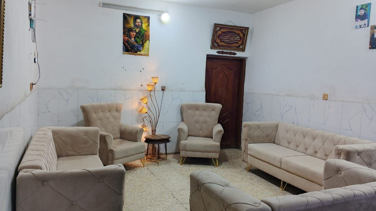 تخم 10 مقاعد نظيف 
سعره 285 وبي مجال لبياع 
يوجد توصيل بكروه ب واتساب
***********
