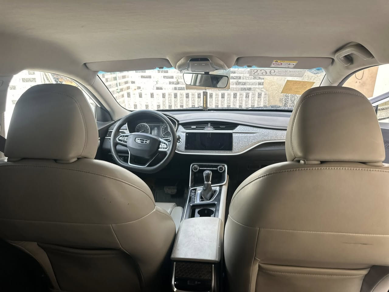 السلام عليكم للبيع جيلي مديل 2022 رقم مثنى معوقين 
 وكاله عامه مكفوله وجديده وجاهزه مواصفات فول ماعده الفتحه اسعر 86 وبيه مجال للستفسار ***********
