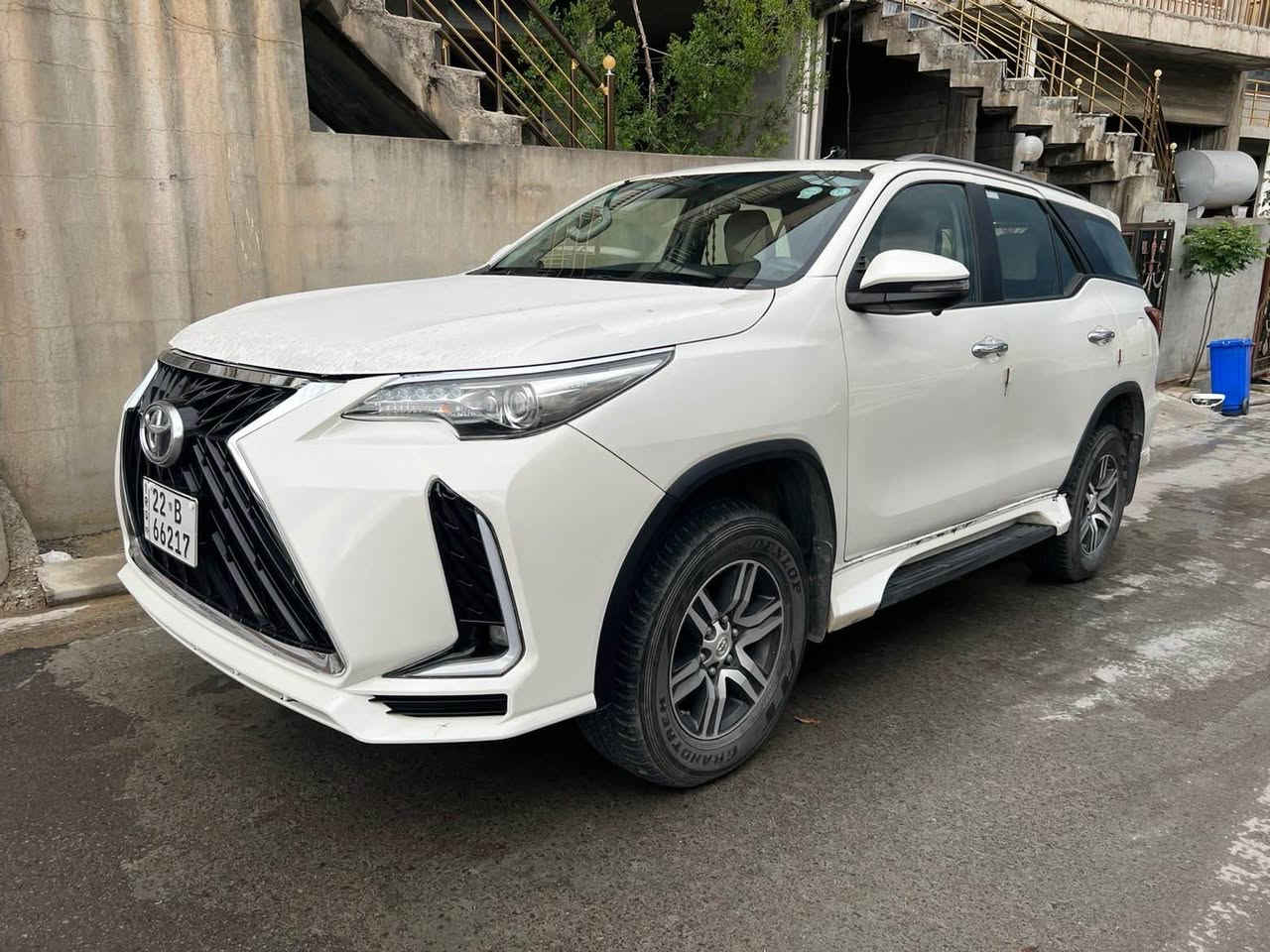 Toyota fortuner.
مۆدێڵی 2020 __ 4 بستۆن دەبڵ ئەکسڵ پێش لێکزز زۆر خاوێنە بێ بۆیاخ لە شەریکەیەوە یەک دەستە سیارەکە نوقتەی بە هەموو هەیکەلی وەنیە  نە سارد  نە کارتیی نیە گێرو مەکینە بە شەرت بەناوی خۆمە تەنها ٤٣  هەزار کم ڕۆیە.
سعری ٢٨٥ وەرەقە و مەجال 
*********** أربيل, العراق
