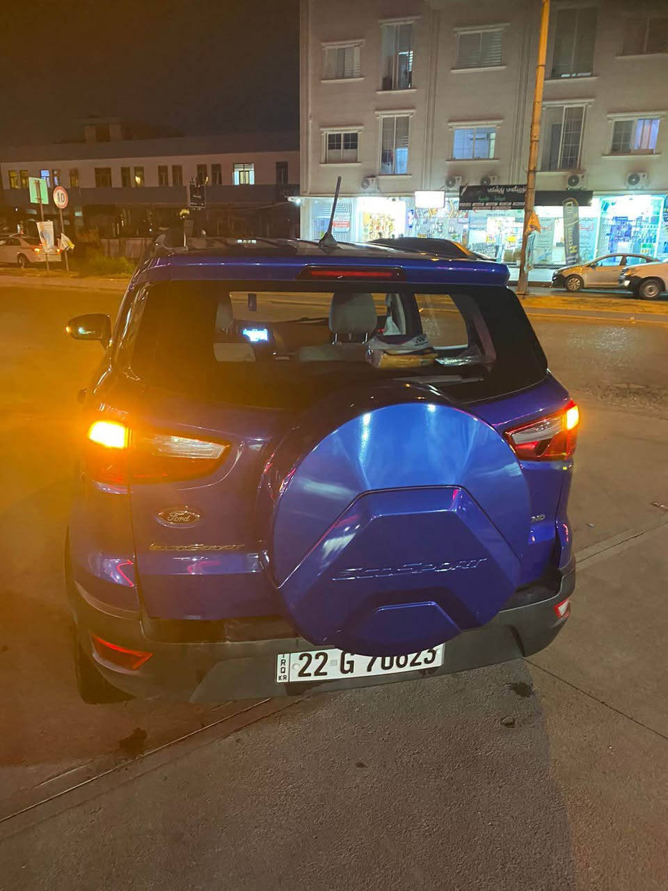 فورد ایكوسبورت
مودیل 2020
بێ توربو 
مەكینە 3بستون
نرخ 89 وەرقە وموعاملا
توزیك بونیتی هەیە 3بەنچە
لەوینەكە دیارە هیچی ترێ نییە

*********** أربيل, العراق
