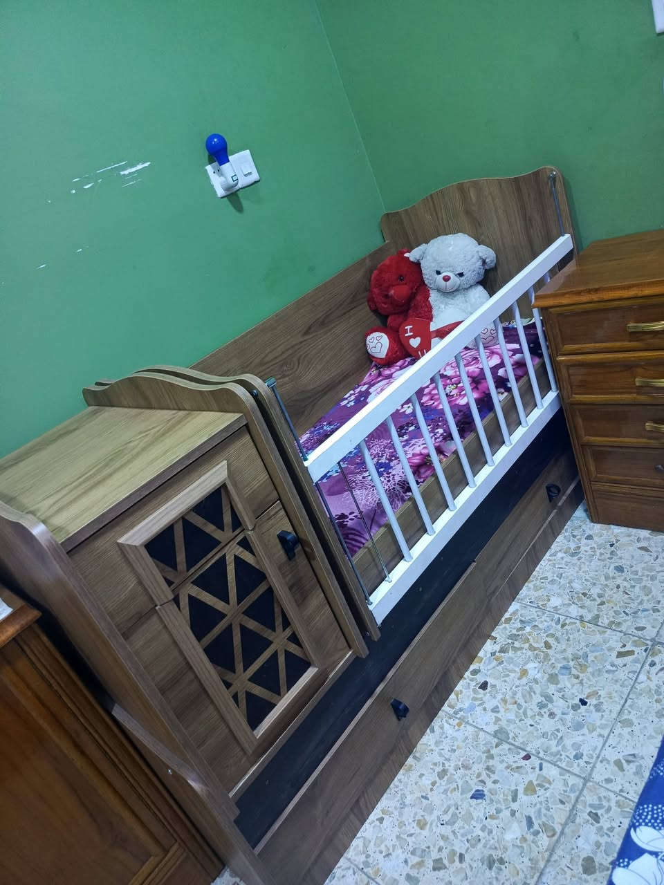 هيه جربايه وهيه كاروك بغداد مدينه الصدر مابيهه اي ضرر قيم وأخذ بليرضي بي الله *********** لأ يوجد توصيل
