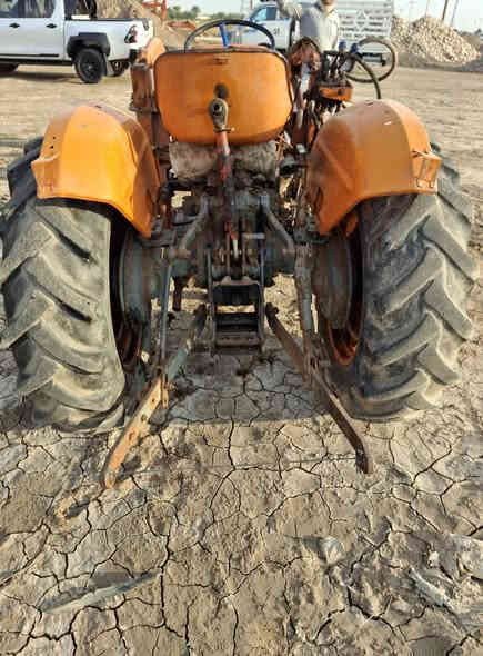 السلام عليكم  كابوته للبيع
موديل 85جاهزه لشغل.   ***********
