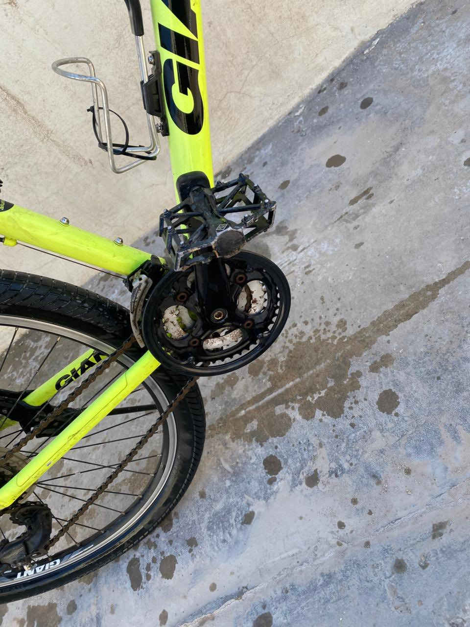 جاينت لون مميز حجم s وياله جاينت قطعه كلش حلوه قفلها ١٥٠ بغداد الدوره حي دجله /// ***********
