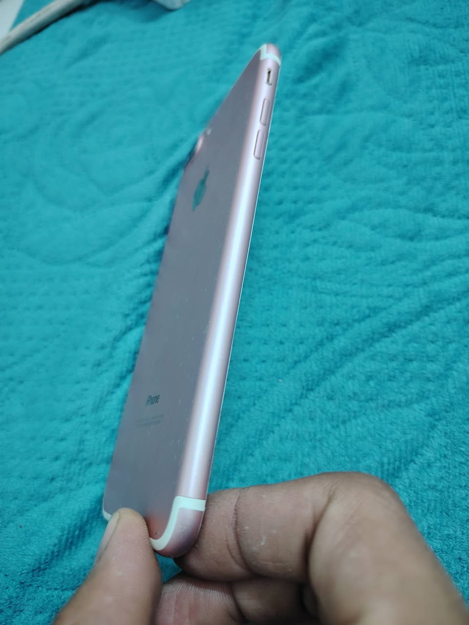 ايفون 7 بلص ذاكره 128 بطاريه 77
فطور بل شاشه شغال كلشي بي 
***********
سعر 80 وبي مجال
