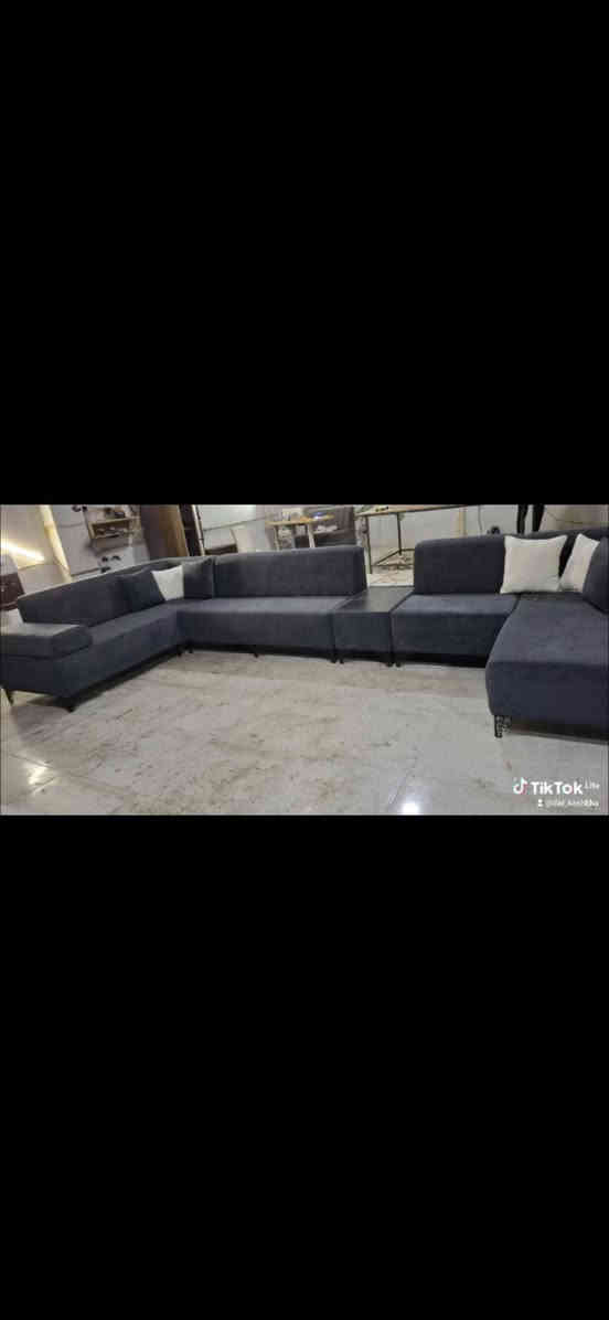 دار كشخه
واسطي يم مول حجي زياد 
عندك قياس خابر ونجيك نقيسه واختار قماش وموديل ابيتك  
شغل ما عجبك نفس دقيقه يرجع 
مع ظمان ٧ سنه قماش خاولي اخر ازدار 
اسفنج طبي ١٢ سم خشب روسي
عندك موديل تريده تدلل راسل واتساب 
***********
