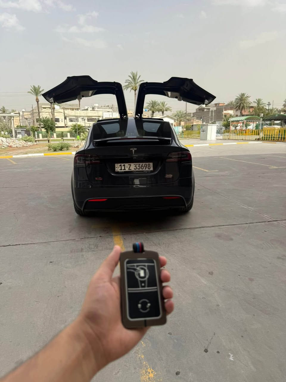 اقبل مراوس شعندك هايبرد 
للبيع تيسلا موديل x الشكل الجديد 

السعر :  50,000$   🔥

اعلى صنف ٦ مقاعد
 Tesla X Plaid
1020 حصان اعلى صنف
تقطع مسافة بالشحنة الواحدة اكثر من 600km
غرفة لون Off white مميزة جدا 
ويل قياس 22 انج
سقف كامل بانوراما
نظام صوتي 22 سماعه 1000 وات خيالي
ستيرنج Yoke
MCU3
معالج AMD قوي جدا بشغل GTA V واي لعبه من Steam على شاشات السياره
كاميرات 360 درجة 
اخر اصدار من كراسي التيسلا
 نظام التعليق هيدروليك Raven
شاشة خلفية كامل التحكم 
شاحن لاسلكي عدد 4 2 امامي و 2 خلفي 
لايتات اماميه ليد ادابتف 
كراسي حامي بارد امامي خلفي 
نظام الاوتوبايلوت 3.0 FSD السائق الآلي 
أبواب كهربائية امامية وخلفية مع خاصية الفتح التلقائي 
تحكم كامل بالسيارة عن طريق التلفون
واضافات عديدة اكثر بكثير مما ذكر 
مرقمة جاهزة

📍موقعنا بغداد 

🚘خدمة العملاء :

☎️ ***********
