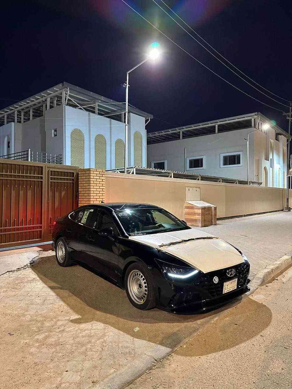 السلام عليكم سيارة سوناتا مديل 2021 سيارة للبيع  حسب مكاني  بصرة ورقمه معوقين بصرة مميز وضربته جاملغ وبنيد وجاملغ مبدل وبنيد مصلح سعره 154 وبيه مجال بسيط ماشية83kوهذا  رقمي بي واتساب *********** البصرة, العراق
