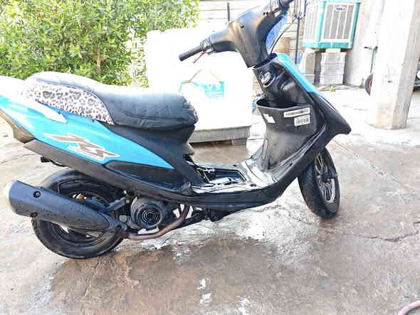 سلام عليكم ماكس عدله  للبيع
  شلعه ومعدلWfبوشتها 55 وبيها كلجات
 ncy وفراك وقبق عمبار
وبيها يدات كرزيه 
وعدسه وكشن اصلي 
الدراجه شغاله من الطول للطول ومكفوله من كلشي 
السعر 650وبيها مجال 
عنواني ناحيه الرشيد 
خاص او***********
