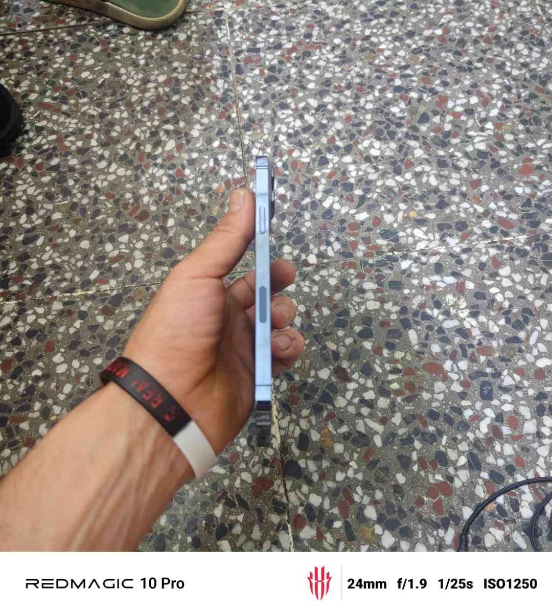 السلام عليكم
آيفون 13 برو ماكس للبيع 
بطاريه 96 
تلفون بس ضهره مكسر 
نضافه خير من الله 
مكاني التأميم القادسيه الثانيه 
***********
