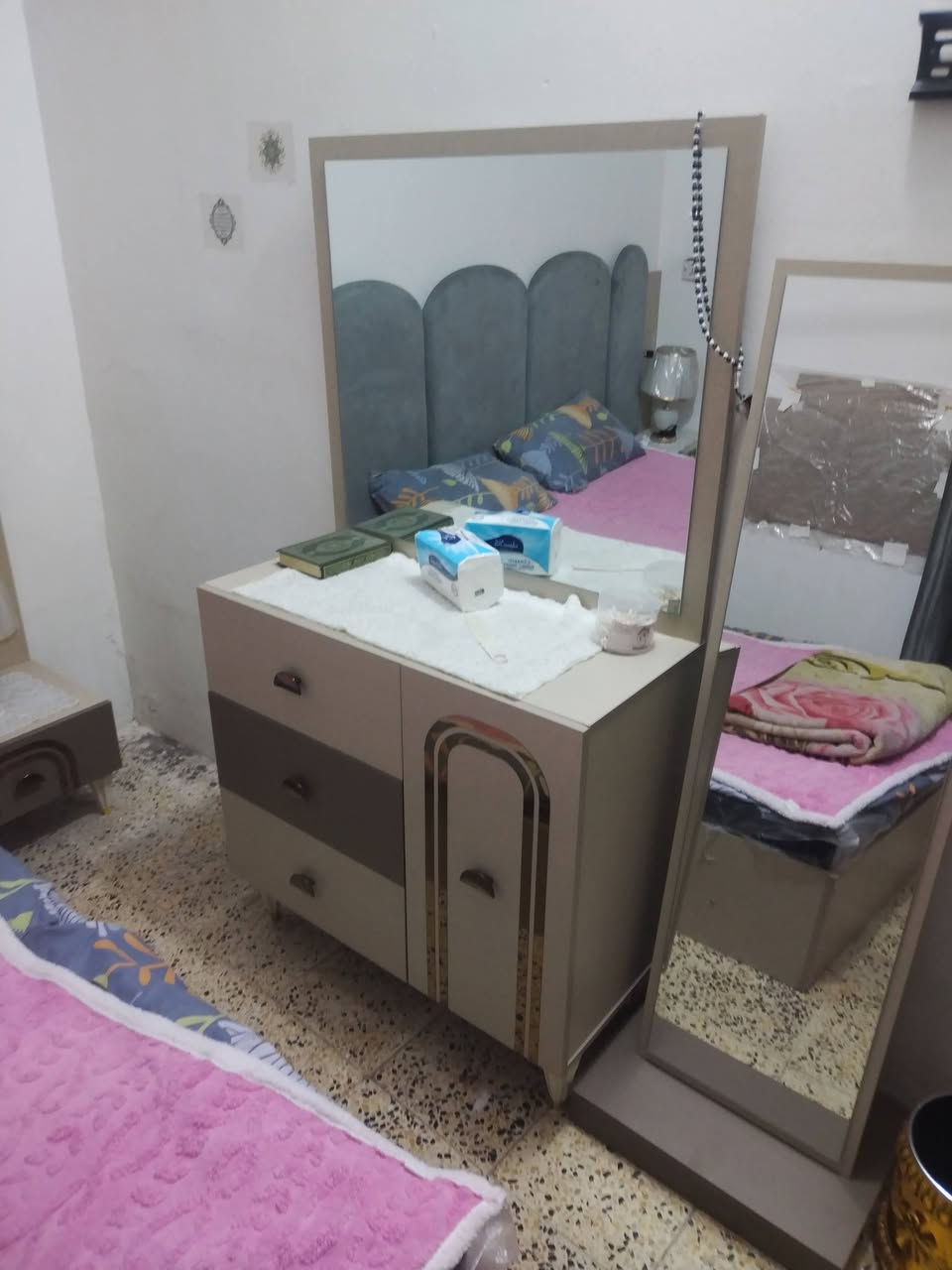 السلام عليكم
غرفه تركيه ٦ قطع جدا نظيفه
السعر ٣٧٥
المكان الكريعات مقابل مطعم البلام العائلي
موبايل ***********
لانرد على التعليقات فقط الاتصال
