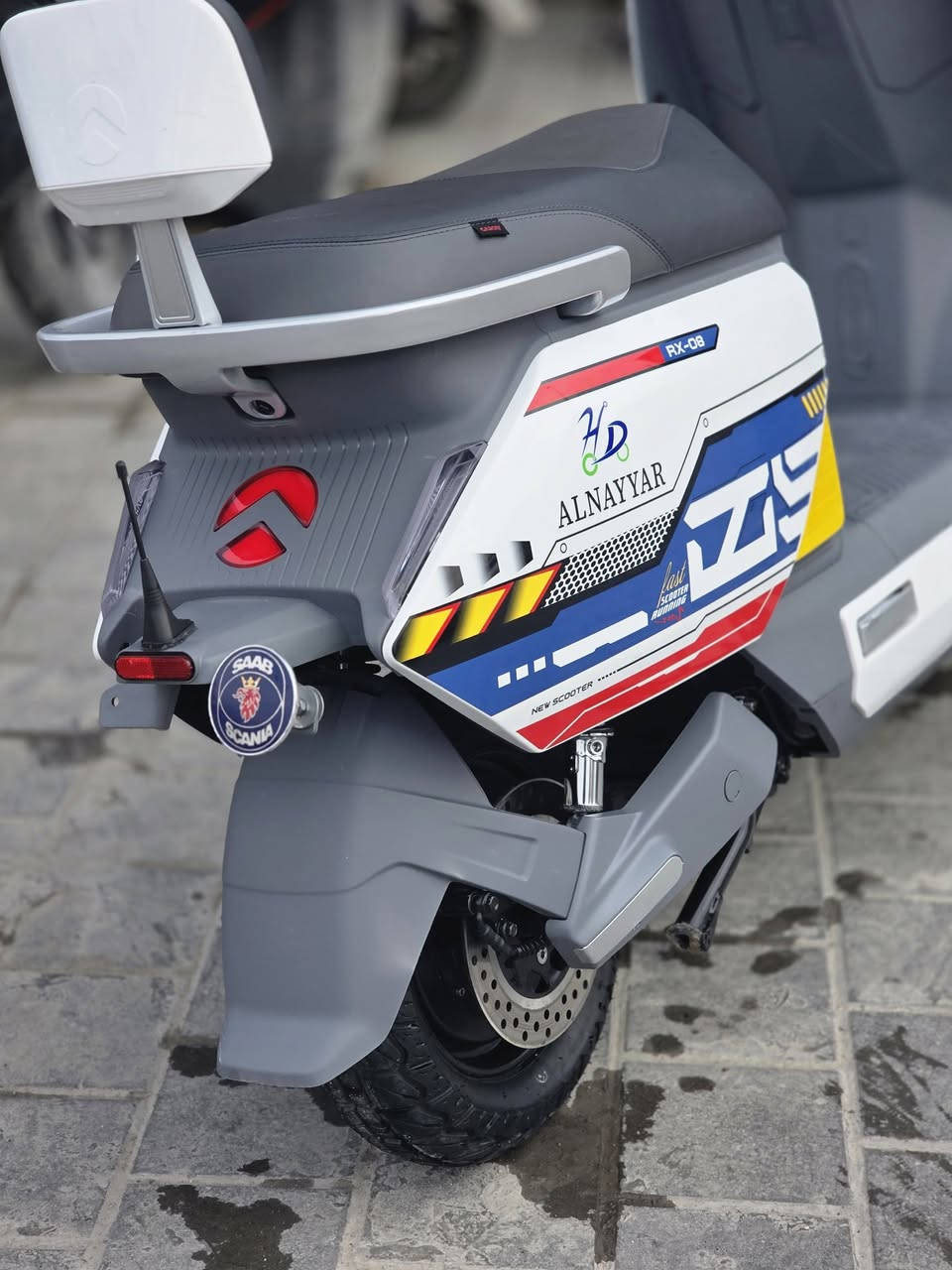 CAROW
٦ باتري مسطرة 
ملف ٢٠٠٠
سرعة ٨٠ حقيقي 
دراجة ماشية شي قليل كلش جديدة لوك 
تجي نضام ٤ كارتات تشغيل 
مفتاح طوارئ 
تشغيل برمز ٤ ارقام 
كشن كهرباء تصعد فوك الدراجه ياله تمشي 
استيرن كهرباء بم قفل ستيرن 
مواصفات كلش هواي 
مكاني بغداد 
شراي اتصل واني خادم الك 
*********** 
متواجد واتساب
