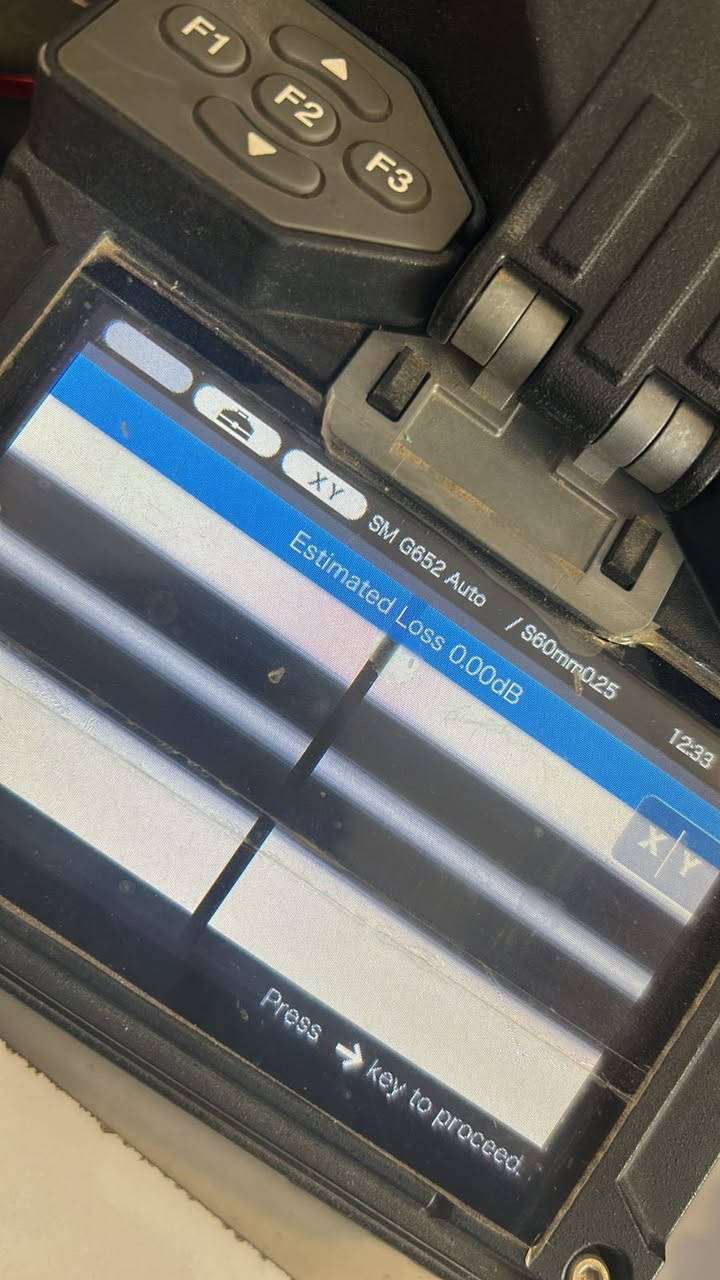 ماكنة لحام فايبر
مستخدمه للبيع يايانيه 
حيل نظيفه وكلها بلادية 
الماكنه + الكلفر الاصلي ياباني+القاشطه
عدد اللحام تقريباً 150 شعيره 

للاستفسار. ***********
