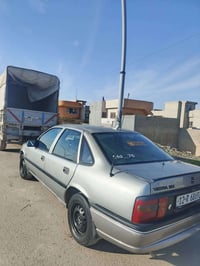 سيارة للبيع اوبل /فكترة موديل/91 محدد/93 كاربون/بيها السيارة/بسمي مكين...