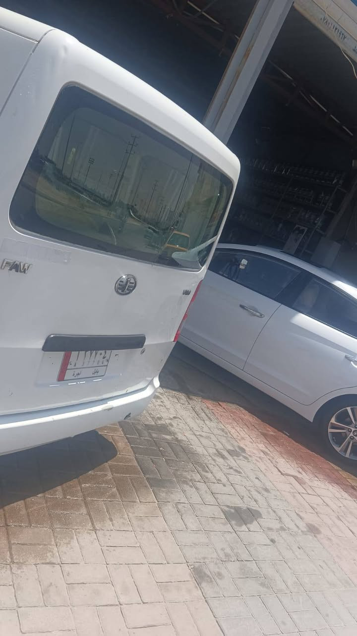 فاو أجرة بابل مكاتبة مرورية وتحويل قطعة صبغ صغيرة في باب السايق السيارة بدون محرك تشيلها بكرين  جاهزة للتحوير قفلها ٢٥ ورقة  قفل  ***********  مستعجل على بيعتها  جان  مابعتها بهالسعر
