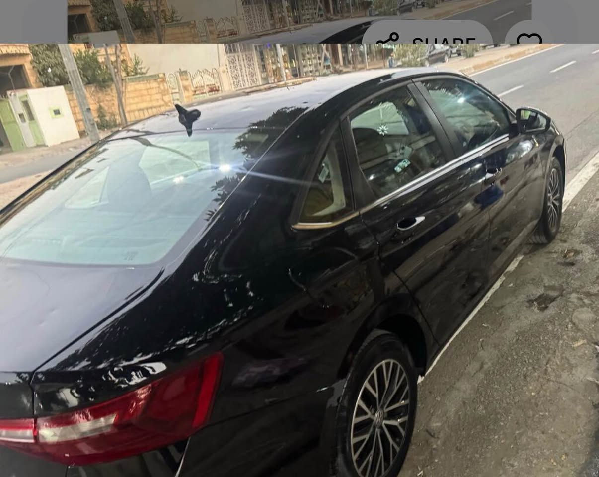 جیتا مۆدێل ٢٠٢١ مواسەفات S ڕەنگی ڕەش بێ سبوغ (تەنها بستێکی خوار ئاوێنەی سەکنی سبوغی هەیە) بێ کێشە، گێڕ و مەکینە بە شەرت، سندوق لێدران هێندراوەتەوە وەک بیلادی وێنەی لێدرانەکە داندراوە، تەزرە کوت(لە سعر حیساب کراوە)، هەزەو سەنەوی نوێ، ڕەقەمی نوێ هەولێر، چوار تای نوێی لەژێرە، بەناو خۆمەوەیە، بۆ معامەلە ڕەقەم داندراوە لە ڤایبەر و واتس ئەپ کەمێک مەجالیشی تێدایە.
*********** أربيل, العراق
