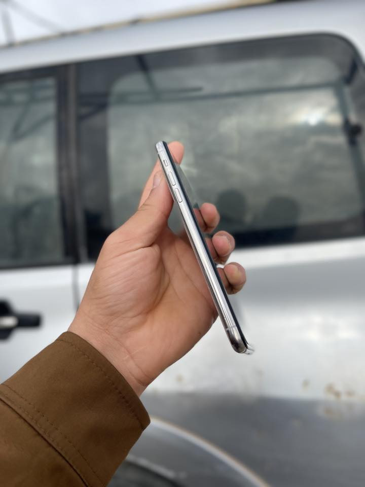 سلام عليكم ايفون١١برو ماكس امبدل شاشه اوبطاريه كامراته مغوشه بس الاكس خمسه مابيه شي سعره١٨٥اوبيه مجال بسيط للبيع او مراوس حسب القناعه بطاريه١٠٠اتصال ***********
