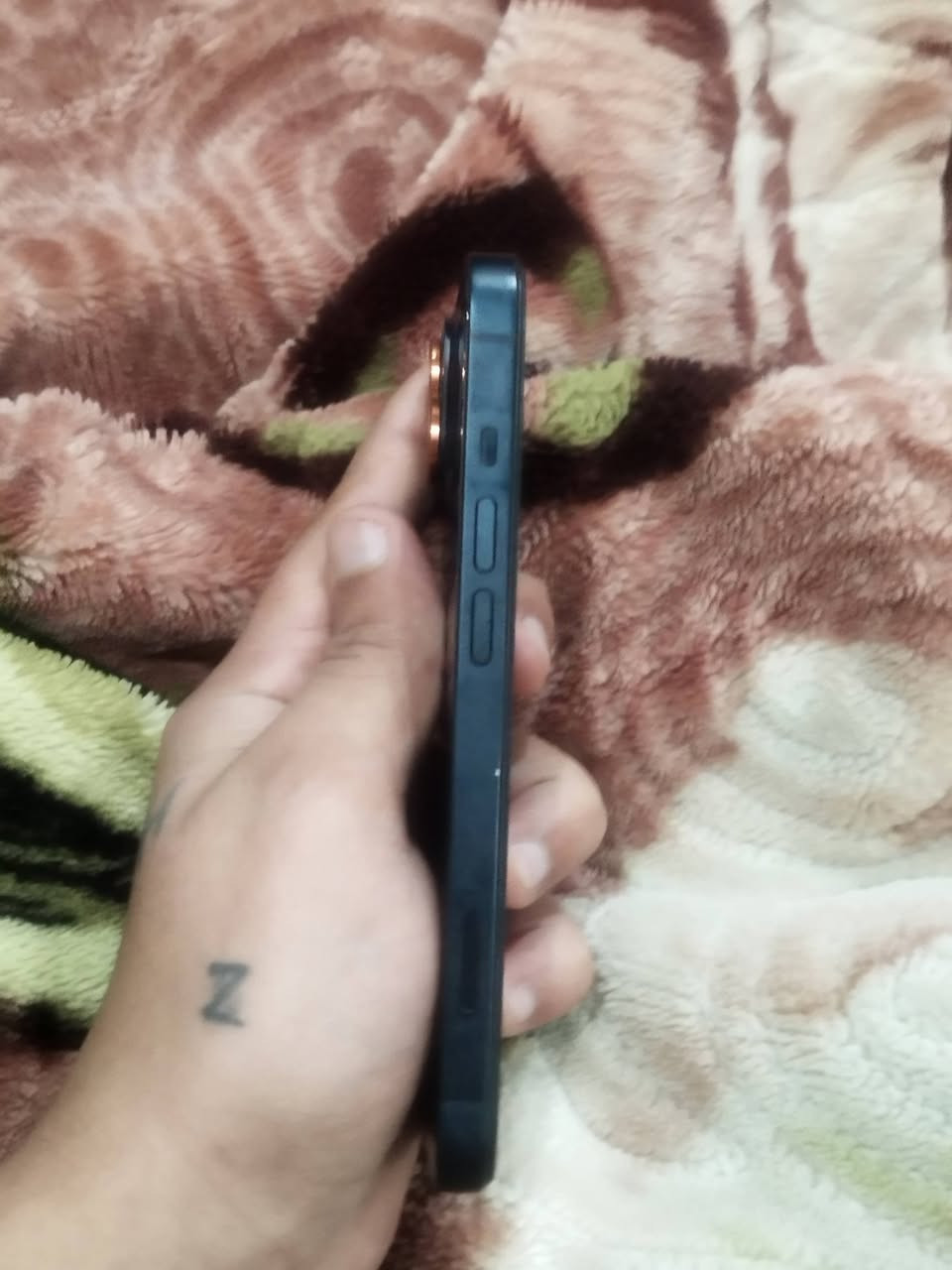 السلام عليكم 14 عادي ذاكره 256 مبدل شاشه وبطاريه وكاله الجهاز نظافه 100% السعر خاص مكاني نجف ***********
