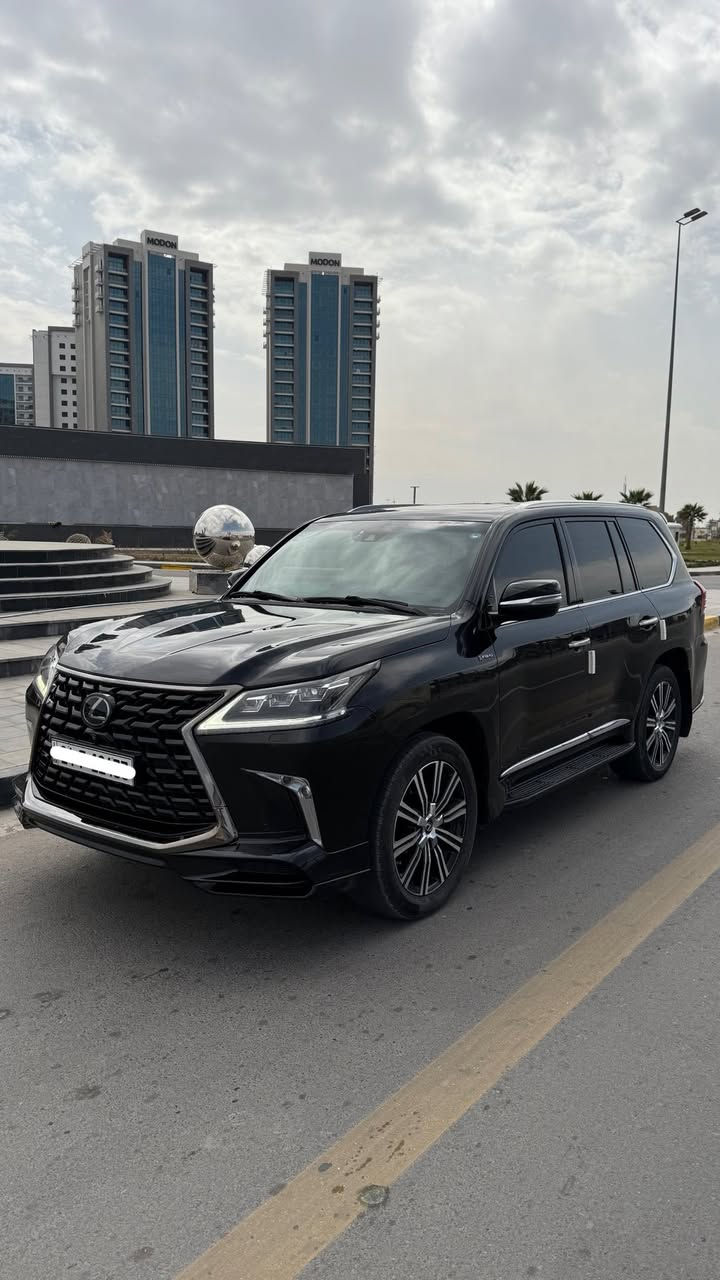 #بيع_مراوس
لكزز موديل 18 سوبر سبورت جديده وجاهزه مبيها اي نقص داخل احمر رقم دهوك شرط التحويل مضلل بالسنويه كير مكينه كارتون حداديه جديده ماشيه 118 معروفه مواصفات اللكزز (فول) للاستفسار 
(***********-***********) متوفر واتس
