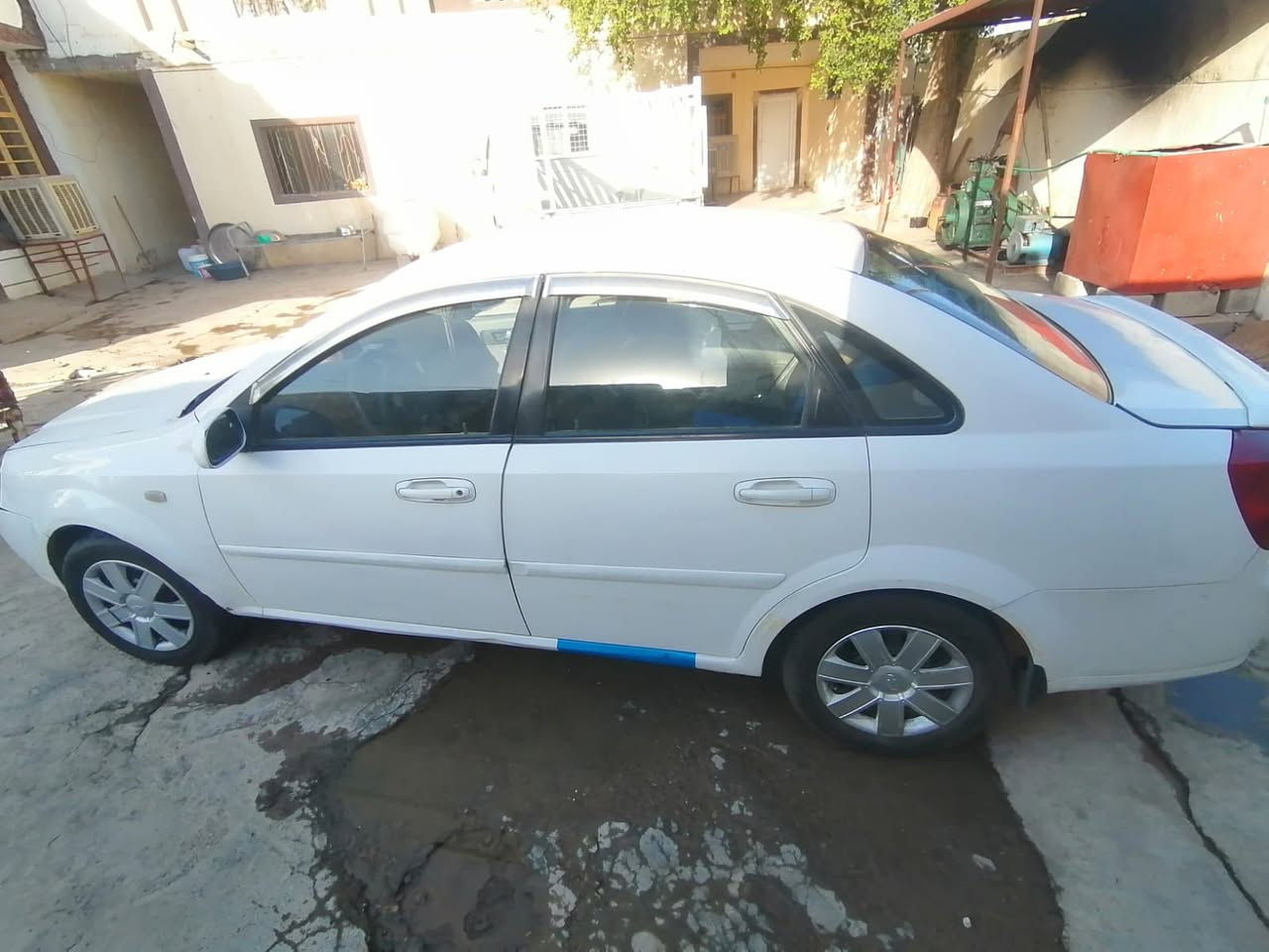 السلام عليكم: اوبترة ٢٠٠٩ محور كير ومحرك كورلا ، للبيع فقط، و(شرط التحويل) رقمها بغداد باسمنا، صدر جديد ، تدفئة تبريد كهربائيات كلها شغالة، سنتر لك بصمة،محرك خير من الله تنسى العطلات مال كراب، السعر ٥٣ وبيها مجال للطيبين المكان (بغداد/ بعقوبة) وين تحب موجودين ***********
