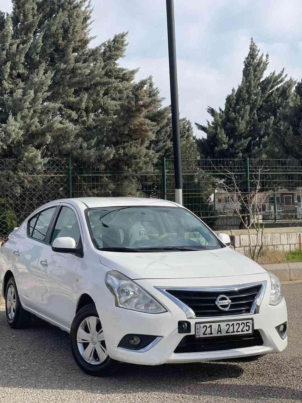 نیسان سەنی لاكشمیبایی 2020 
لۆكـ یەدە ستیل و دوو گێچ 
تەنها (79) هەزار ڕۆشتووە 
بێ بۆیاخ تەنها دوو جێگەیی بچوكی سارد هەیە 
بە ناوی خۆمانەوەیە تەحویل و خەرامە بە شەرت 

0770 046 6969 السليمانية, العراق
