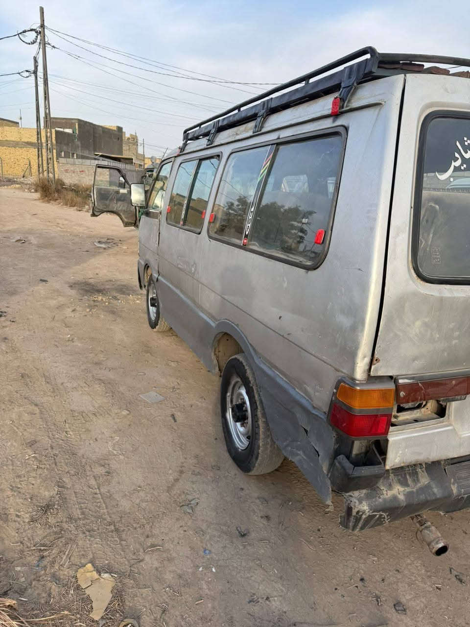 السلام عليكم كيا بستا البيع مكينه كير اكسن جدد باور جديد سياره خير من الله السعر 14 بيه مجال وال مو شراي لايتعبني مكان السياره بابل حله شارع ثمانين اتصل بيك خير ادلل ***********
