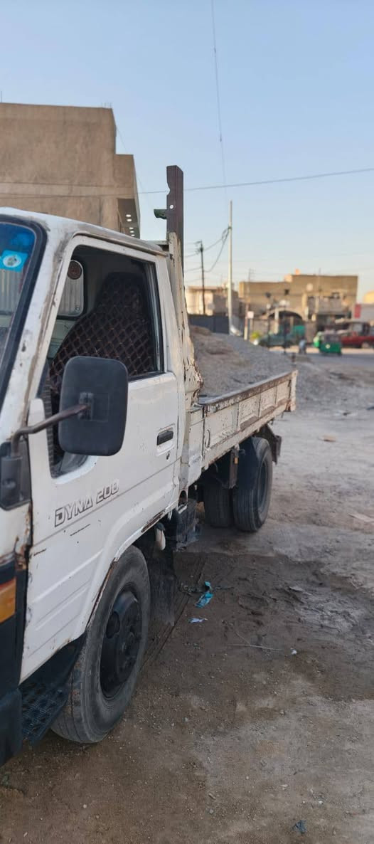 تيوته داينا موديل 91
مكان بغداد السياره باسمي 
مكينه جديده 
السعر 75  وبيه مجال 
الرقم ***********
